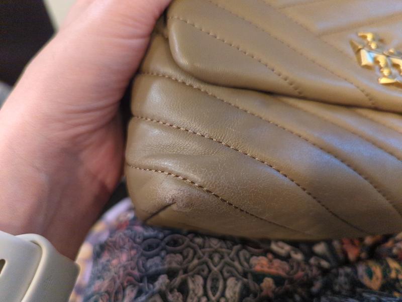 Customer photo for "Easy to wear and goes with many looks"