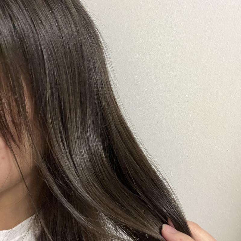 Customer photo for "Works Wonders for Frizz!"