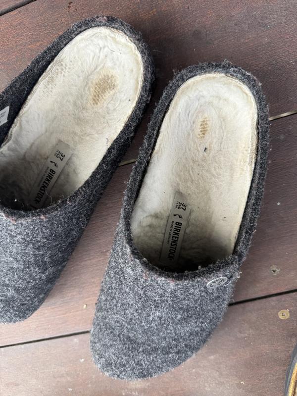 Customer photo for "Wears too quickly"