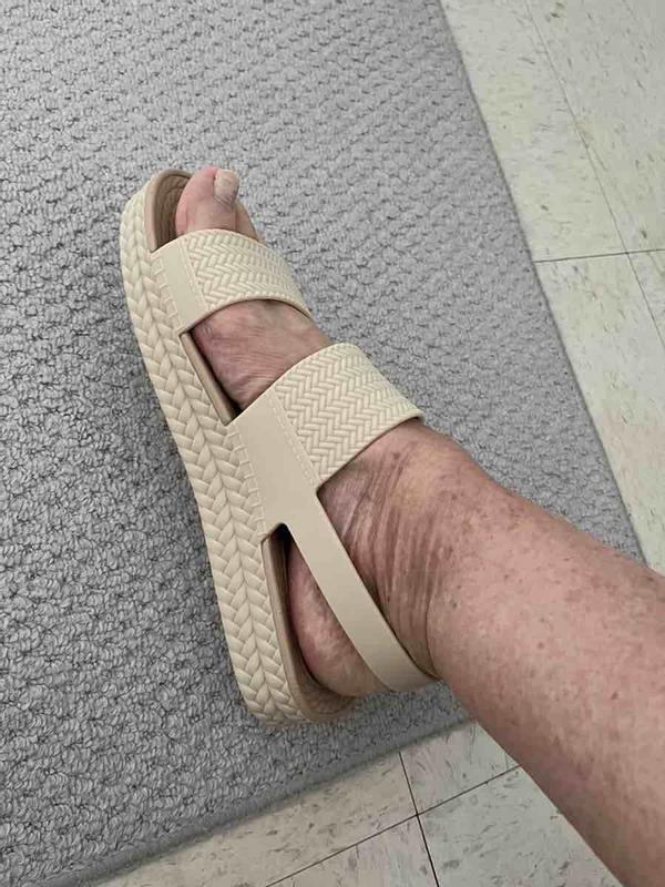 Review Thumbnail Image 0 240468509