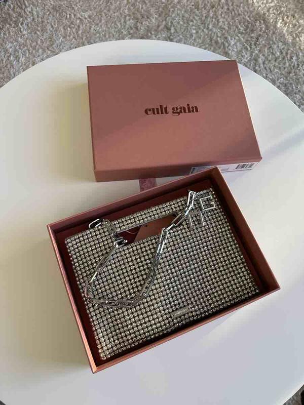 Review Thumbnail Image 0 221642544