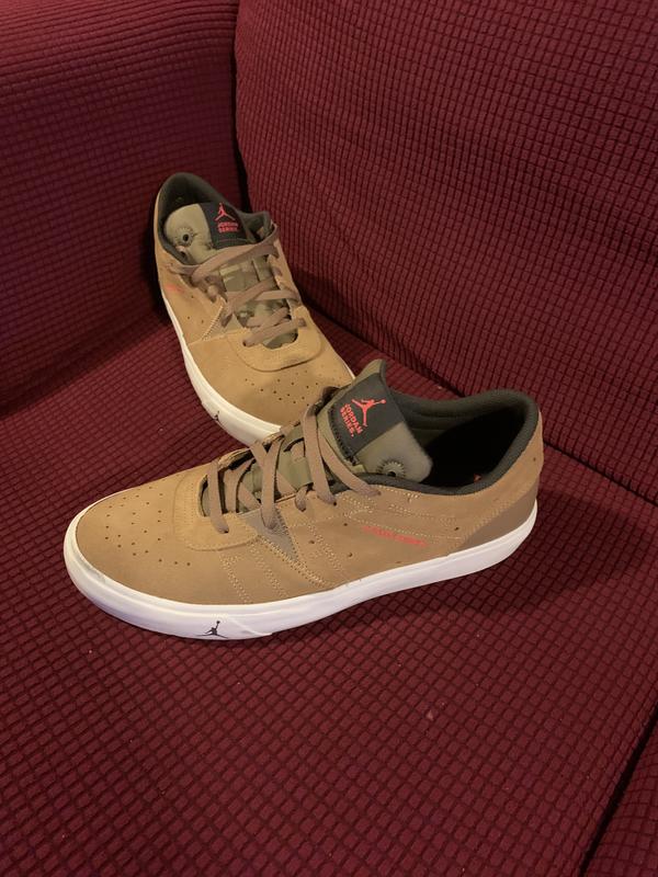 Customer photo for "Marvelous and sporty sneakers. Very comfy, stylis."