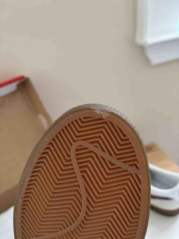 Customer photo for "arrived banged up and not presentable"