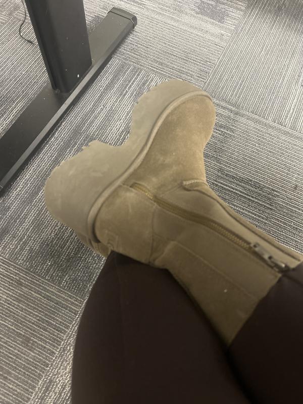 Customer photo for "Ugg Boots"