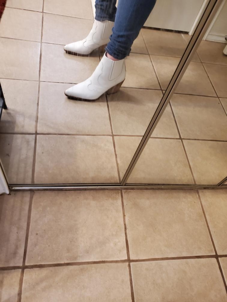 Customer photo for "I love the boots a ton"