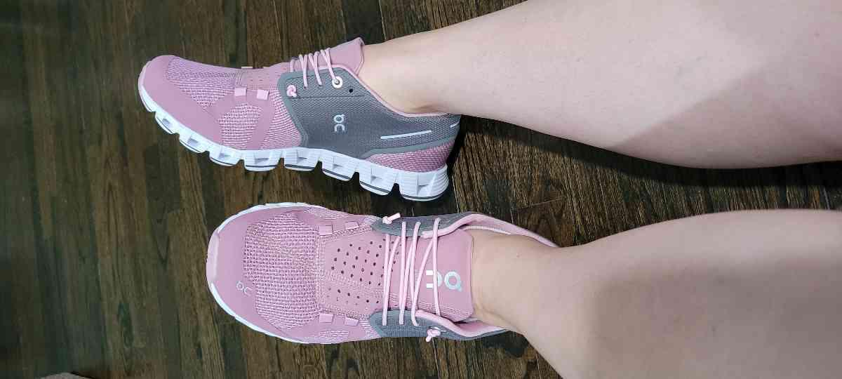 Customer photo for "Feels like your walking on a Cloud"