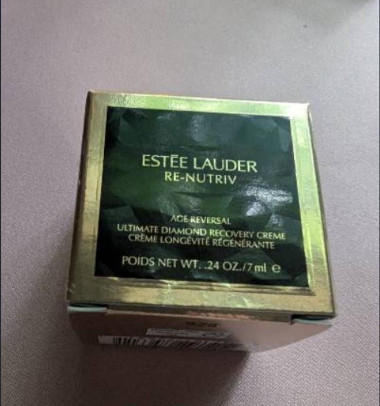 Customer photo for "Estee Lauder"
