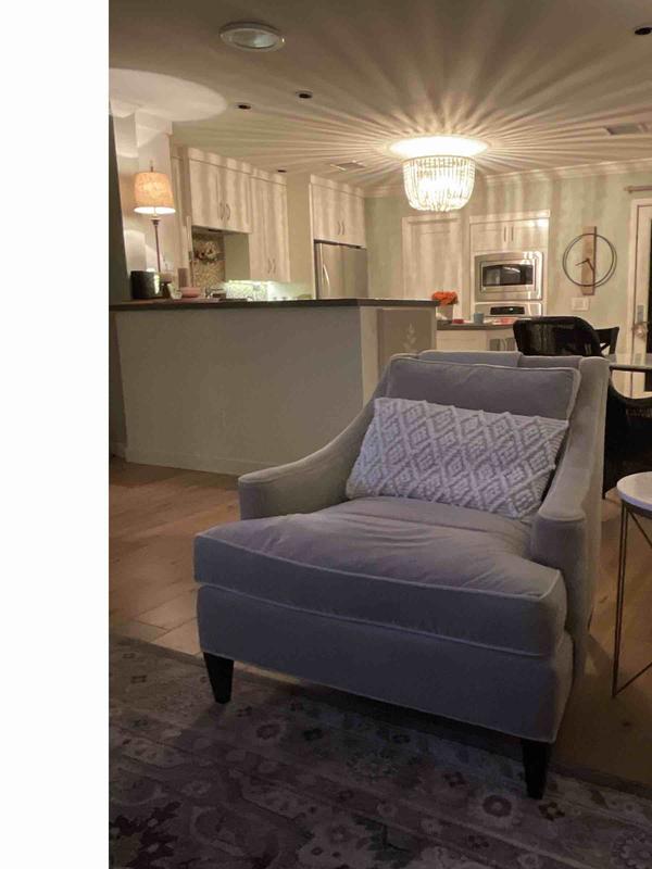 Review Thumbnail Image 0 214697664