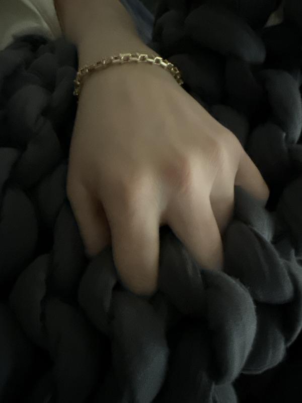 Customer photo for "Hand Holding Effect"