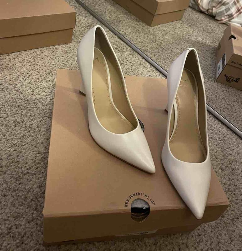 Customer photo for "Beautiful shoe!"