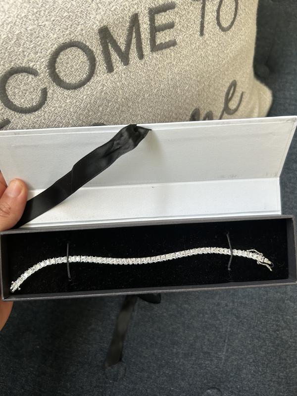 Review Thumbnail Image 0 228805376