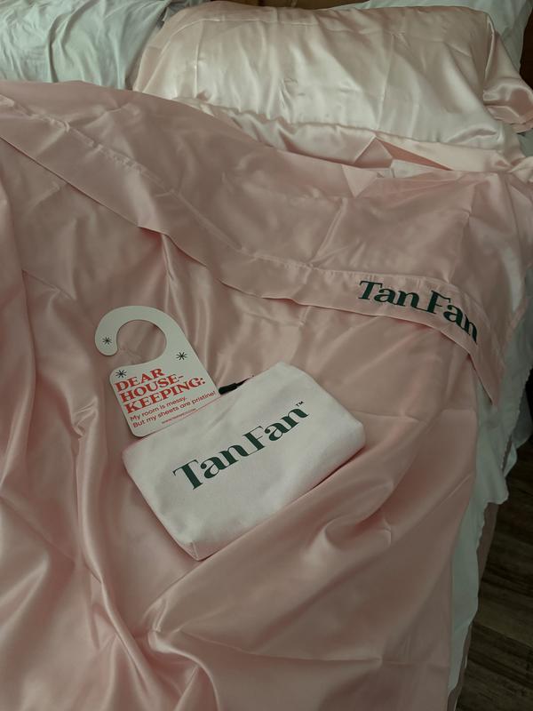Customer photo for "IF U SELF TAN GET ONE!"