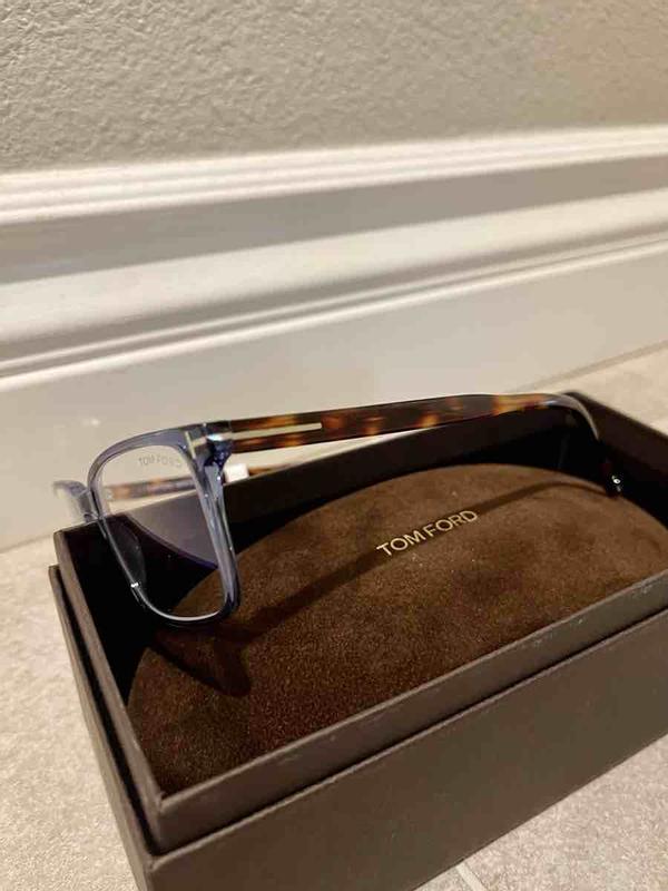 Review Thumbnail Image 0 216368626