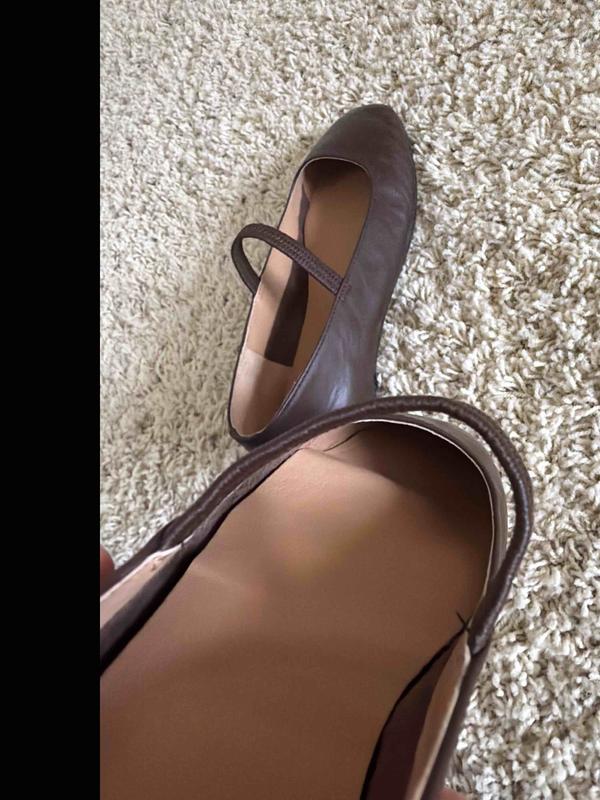 Customer photo for "Insole started peeling immediately"