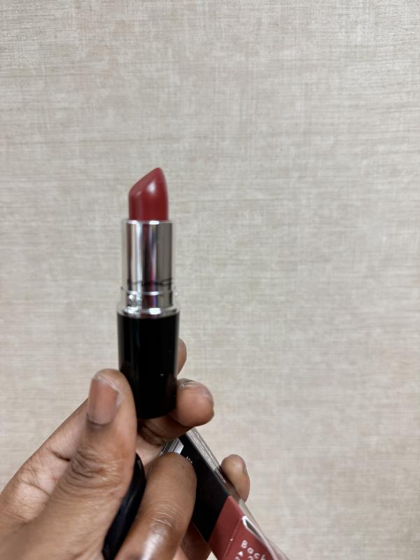 Customer photo for "Great color on brown skin tone"