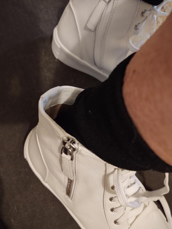 Review Thumbnail Image 0 215598085