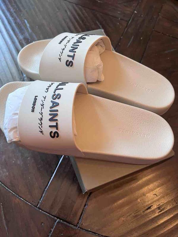 Review Thumbnail Image 0 234924398