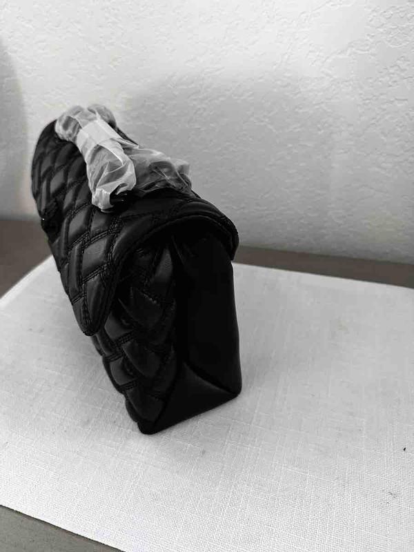 Customer photo for "beautiful but smells absolutely awful"