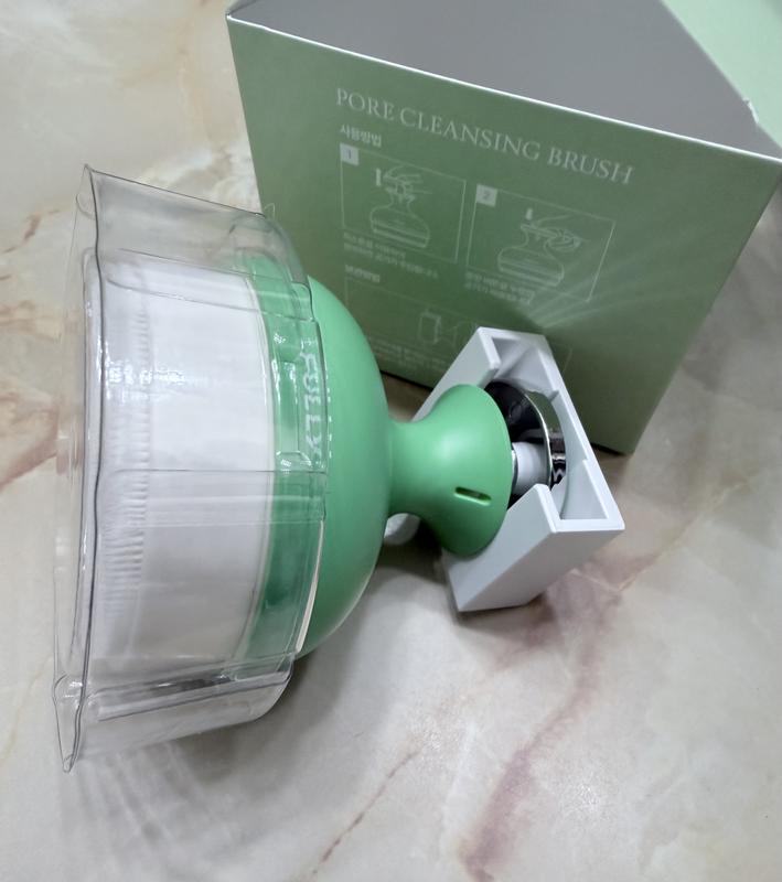 Customer photo for "Leaves My Skin Feeling Smooth!"