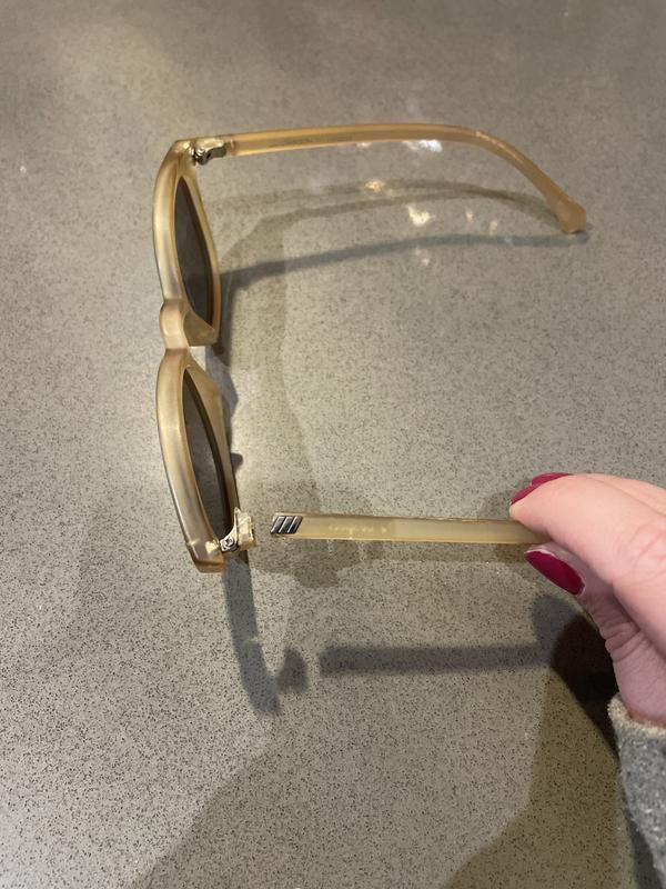 Review Thumbnail Image 0 223937316