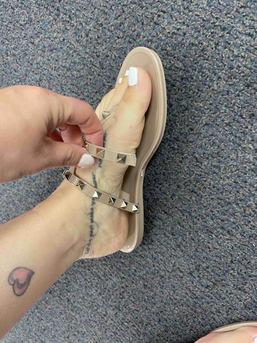 Review Thumbnail Image 0 209866540