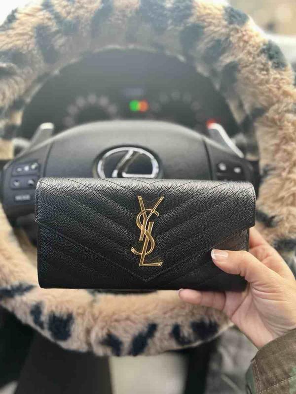 Customer photo for "no box"