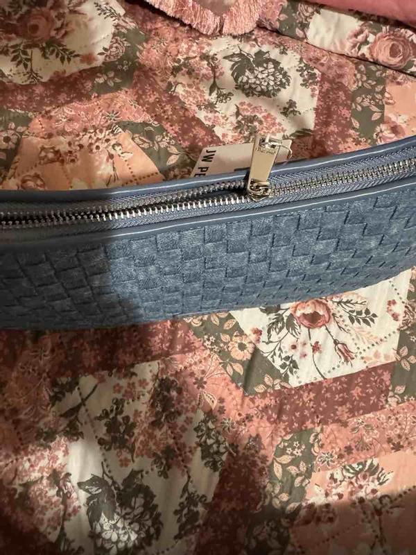 Review Thumbnail Image 0 240779631