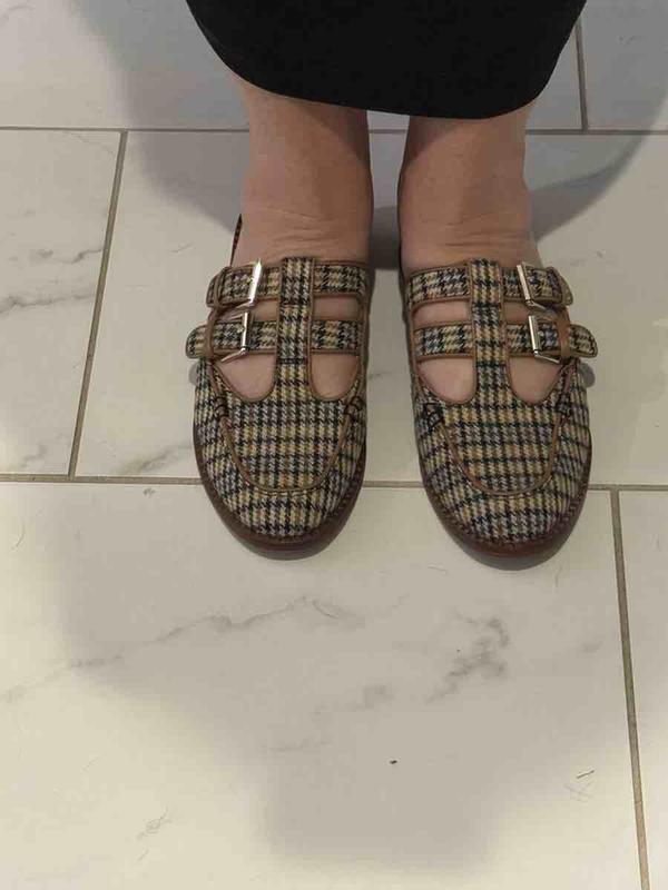 Gorgeous Tweed Shoe giving Nancy Drew vibes