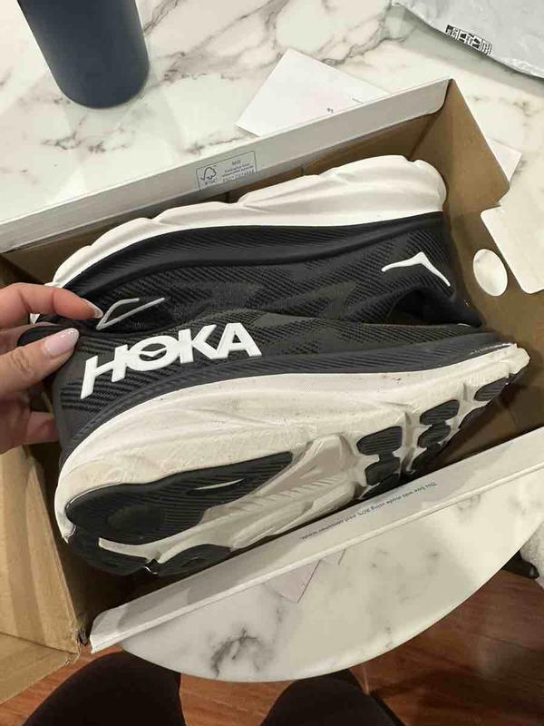 Customer photo for "They sent me used shoes?!"