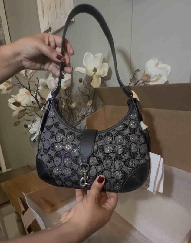 Review Thumbnail Image 0 245951586