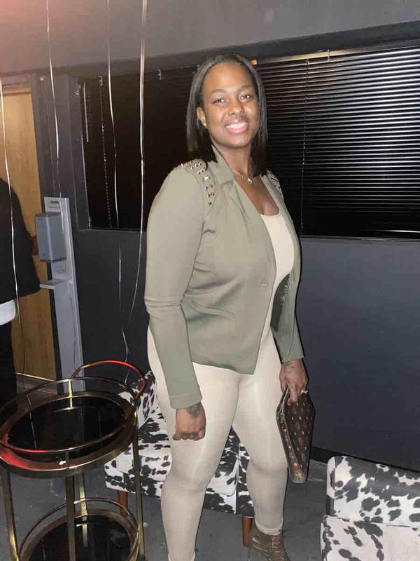 Review Thumbnail Image 1 214382943