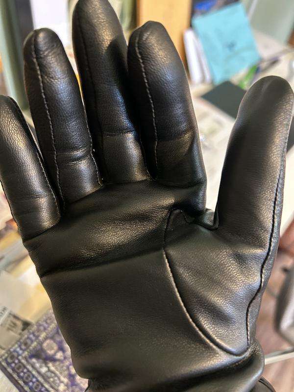 Customer photo for "Best gloves for driving"
