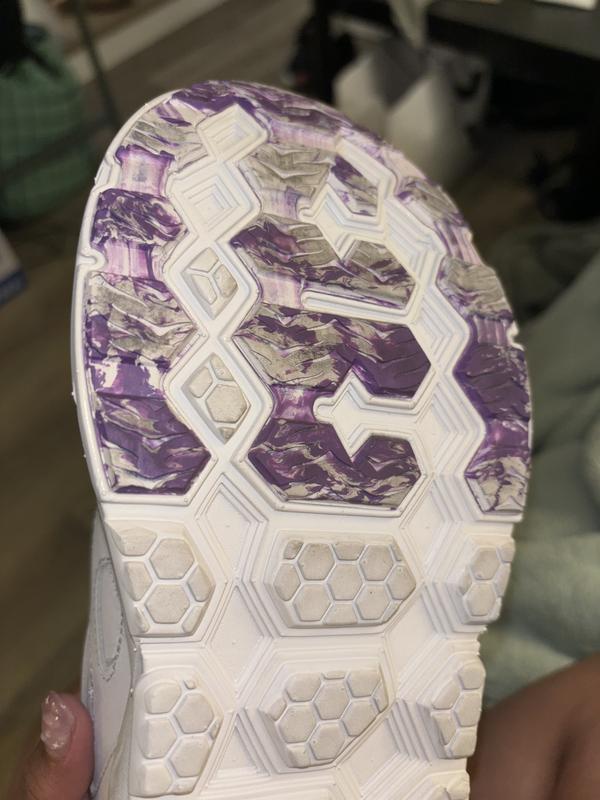 Customer photo for "Received dirty shoes"
