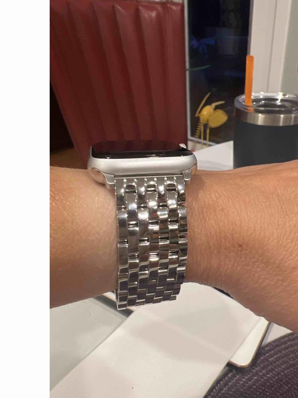 Customer photo for "amazing looking Michelle strap for Apple Watch"