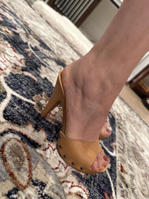 Customer photo for "Sexy but uncomfortable"