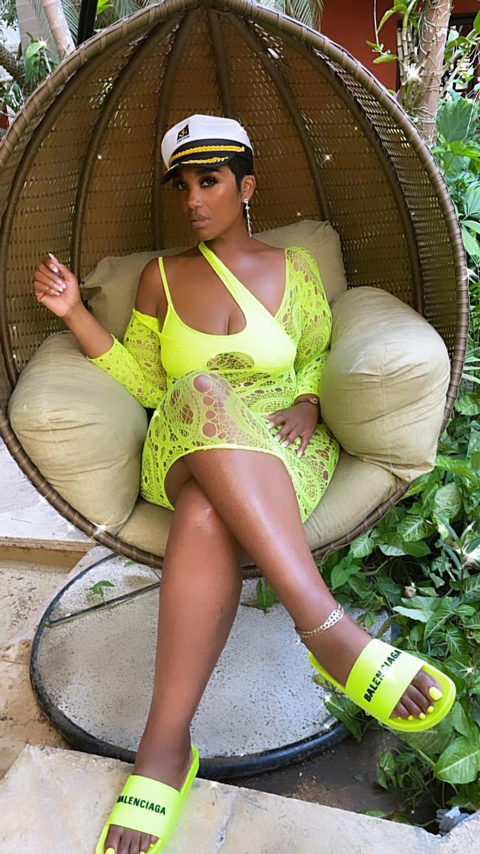 Review Thumbnail Image 0 209734790