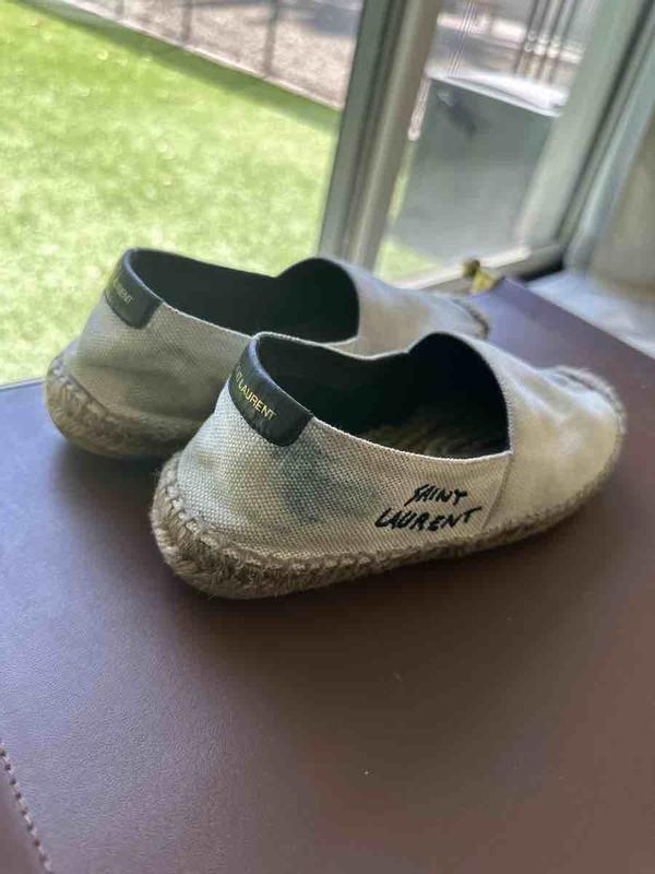 Customer photo for "fabric and dye bleeds"