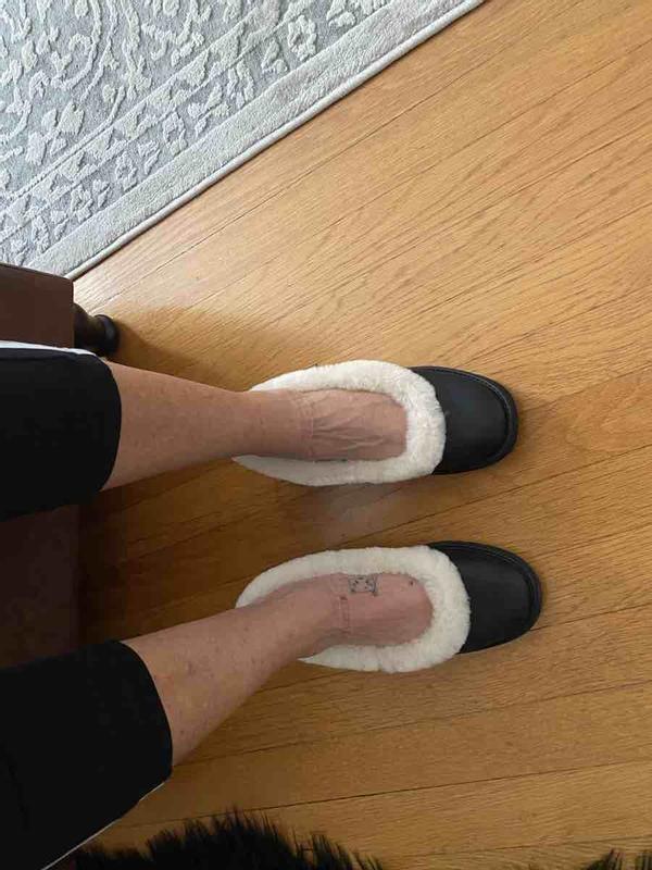 Customer photo for "Overpriced slippers"