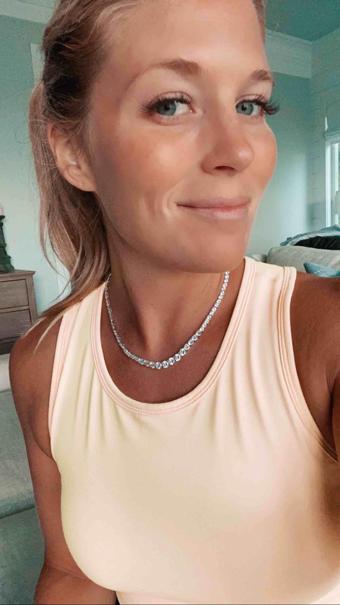 Review Thumbnail Image 0 198574384