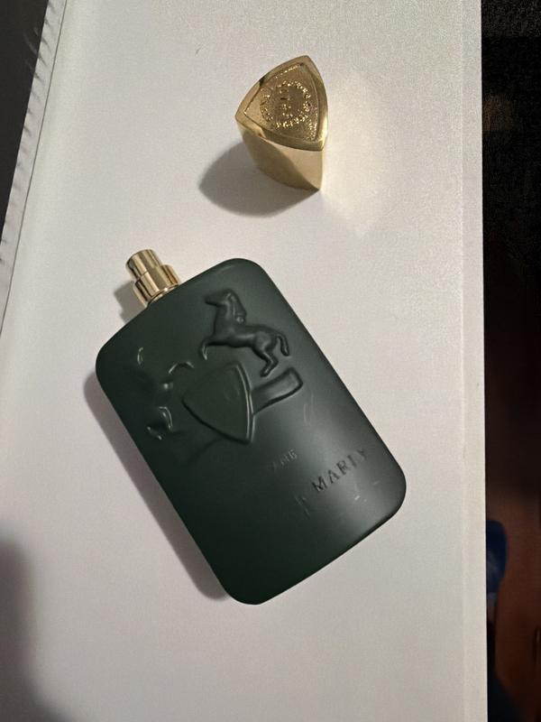 Customer photo for "Manly elegant scent"