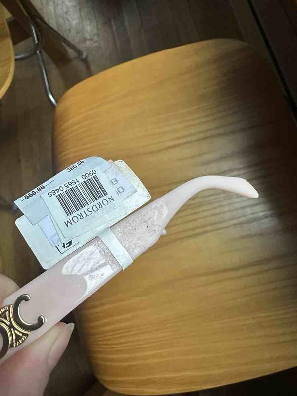 Customer photo for "sent me an obviously used pair"
