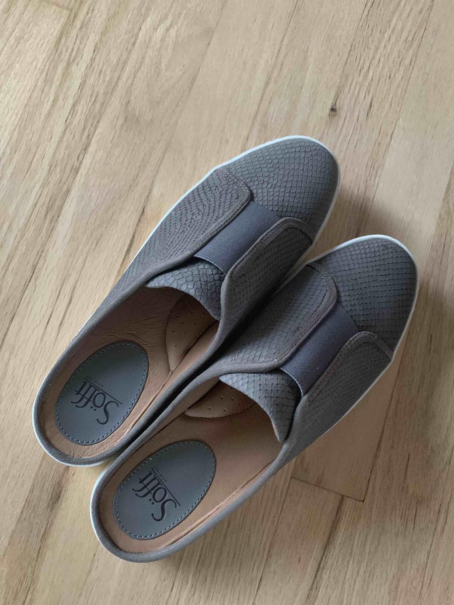 Review Thumbnail Image 0 209540779