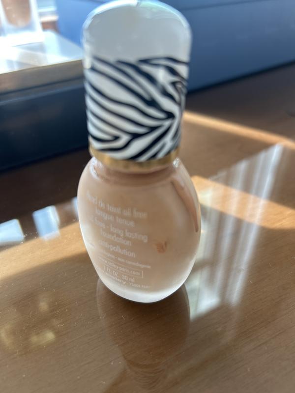 Customer photo for "Terrible lid does not lock"
