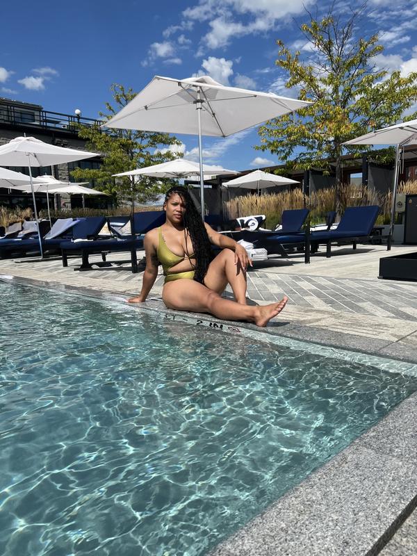 Review Thumbnail Image 0 246160869