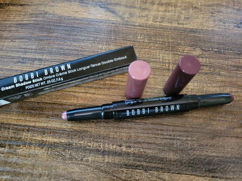 Customer photo for "Long lasting and easy to apply!"