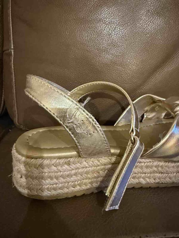 Review Thumbnail Image 0 242364595