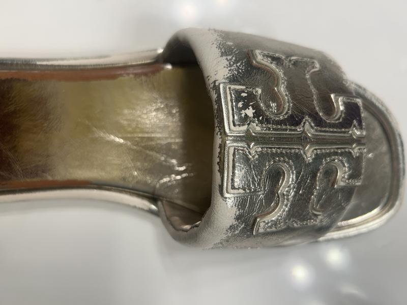 Metallic cracked and peeled