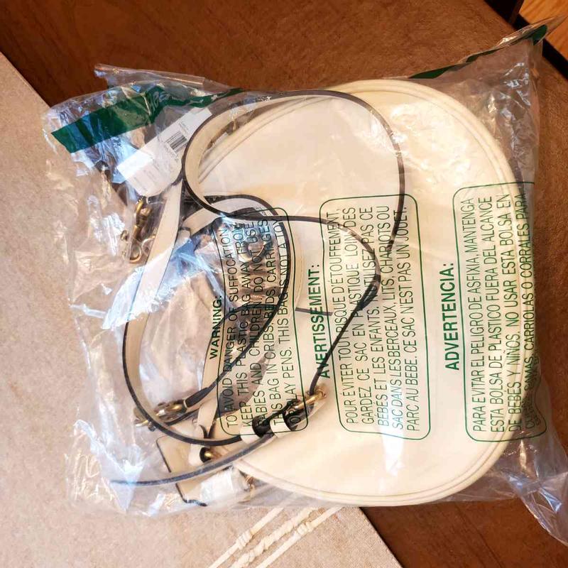 Review Thumbnail Image 0 244683601