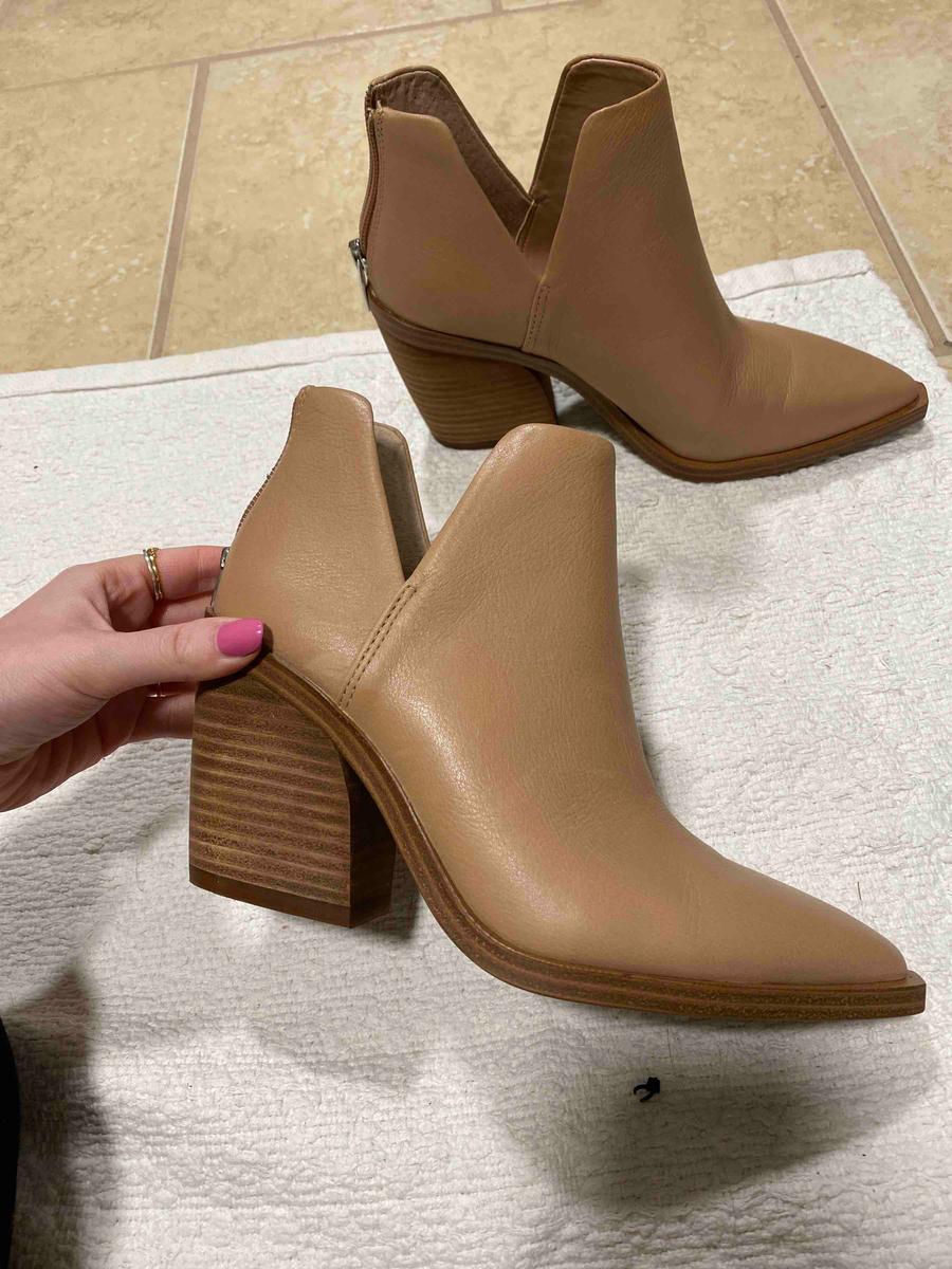 vince camuto gigietta foxy suede