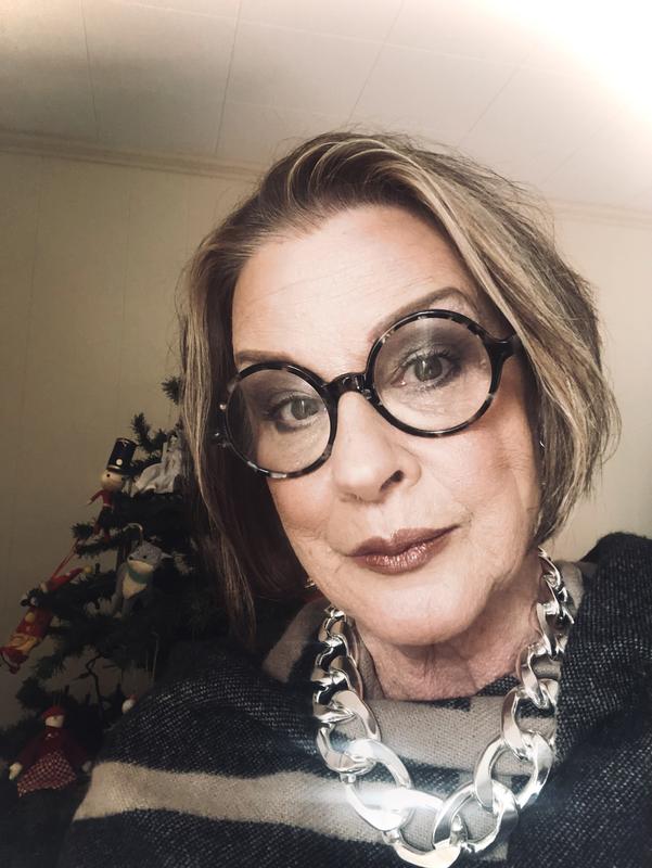 Review Thumbnail Image 1 214830475